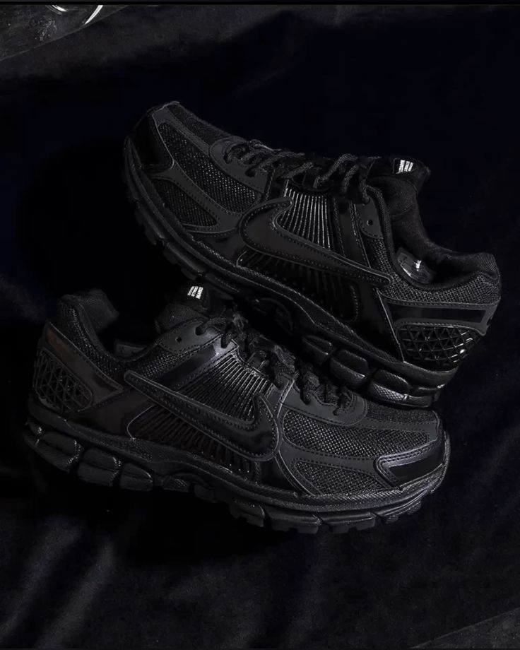 Nike Zoom Vomero 5 Triple Black