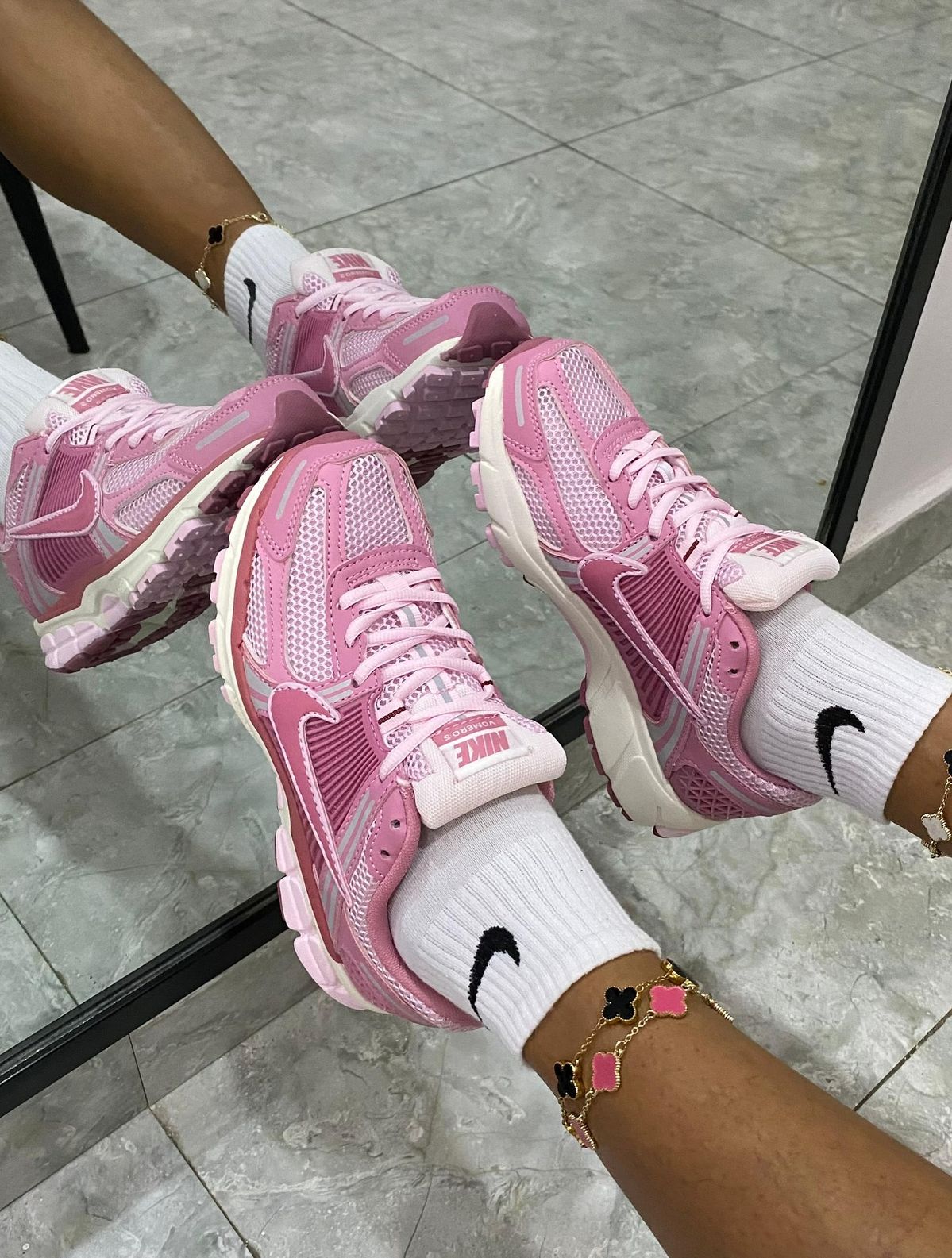 Nike Zoom Vomero 5 Elemental pink